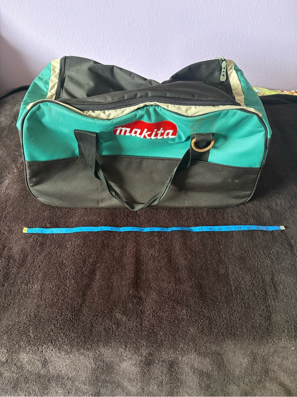 Makita 831284-7 23" Contractor Tool Bag see pics for condition Fair used cond